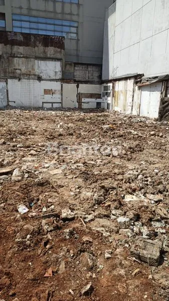 image TANAH CUKUP LUAS ,LETAK SANGAT STRATEGIS,PETOJO,JAKARTA PUSAT. (1)