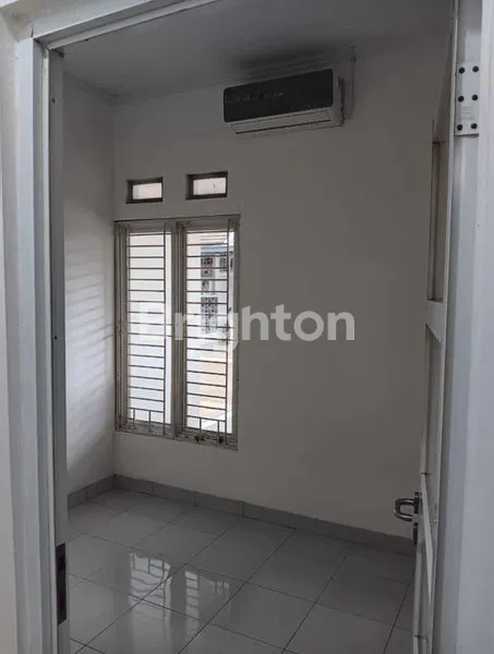 image RUMAH CANTIK BEBAS BANJIR - LOKASI STRATEGIS JAKA SETIA, BEKASI SELATAN! JUAL RUMAH JAKASETIA GALAXY - BEKASI  (4)