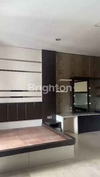 image RUMAH MEWAH LT 200M² DI METROPOLITAN RESIDENCE (7)