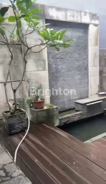 image RUMAH MEWAH LT 200M² DI METROPOLITAN RESIDENCE (8)