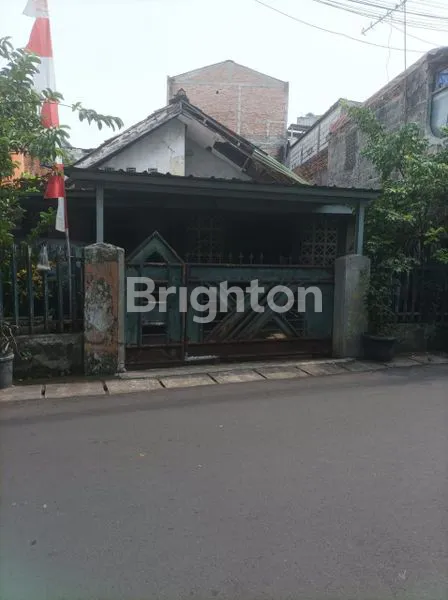 image DIJUAL RUMAH TENGAH KOTA – MENTENG ATAS, COCOK UNTUK HUNIAN ATAU USAHA (1)