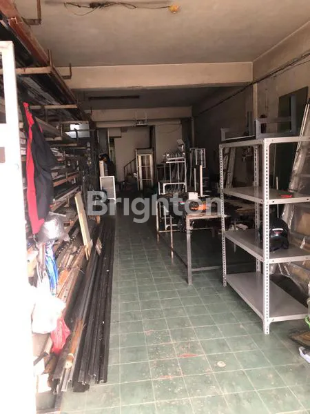 image RUKO STRATEGIS 2 1/2 LANTAI , LOKASI  JALAN UTAMA H.JUANDA CIPUTAT . (2)