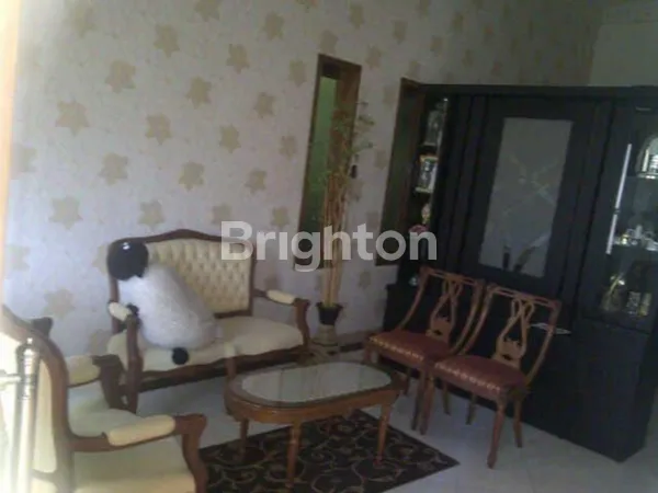 image JUAL CEPAT RUMAH SECOND RUNGKUT HARAPAN TERAWAT, FULL BANGUNAN, DEKAT KE MERR  (3)