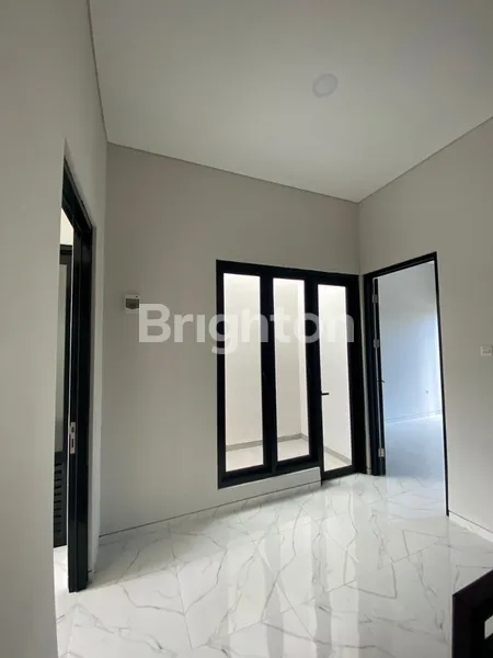 image MINIMALIS RUMAH KUTISARI INDAH UTARA, DEKAT KAMPUS PETRA, DEKAT A YANI, DEKAT JALAN TOL WARU, JALAN TOL RUNGKUT, SEKITARAN PERKANTORAN, SIAP HUNI (4)
