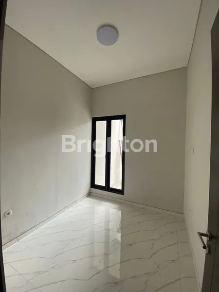 image MINIMALIS RUMAH KUTISARI INDAH UTARA, DEKAT KAMPUS PETRA, DEKAT A YANI, DEKAT JALAN TOL WARU, JALAN TOL RUNGKUT, SEKITARAN PERKANTORAN, SIAP HUNI (2)