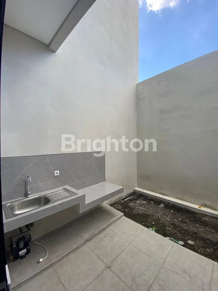 image MINIMALIS RUMAH KUTISARI INDAH UTARA, DEKAT KAMPUS PETRA, DEKAT A YANI, DEKAT JALAN TOL WARU, JALAN TOL RUNGKUT, SEKITARAN PERKANTORAN, SIAP HUNI (6)