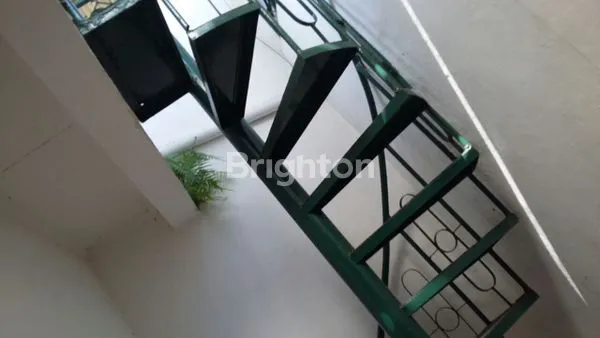 image RUMAH STRATEGIS KOPO PERMAI, LT 200M², 3+1 KT (4)
