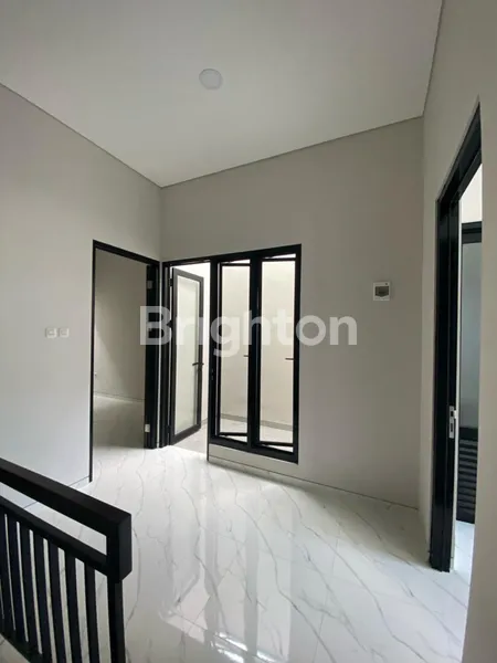 image TURUN HARGA ROW JALAN SUPER LEBAR, MINIMALIS RUMAH KUTISARI INDAH, DEKAT KAMPUS PETRA, DEKAT A YANI, SISA 1 UNIT (6)