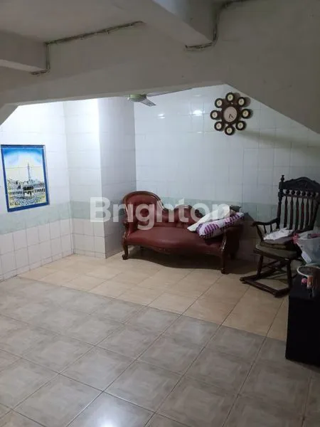 image RUMAH 2 LANTAI SIAP HUNI, ADA GUDANG DI  LANTAI ATAS DAERAH KOJA, JAKARTA UTARA (3)