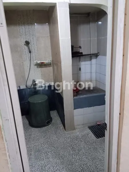 image RUMAH 2 LANTAI SIAP HUNI, ADA GUDANG DI  LANTAI ATAS DAERAH KOJA, JAKARTA UTARA (5)
