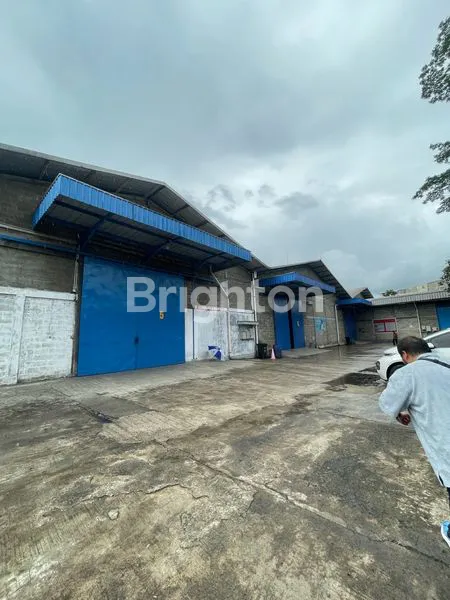 image GUDANG DISEWA UK. LUAS 1700M2 DI KARAWACI TANGERANG KOTA (1)