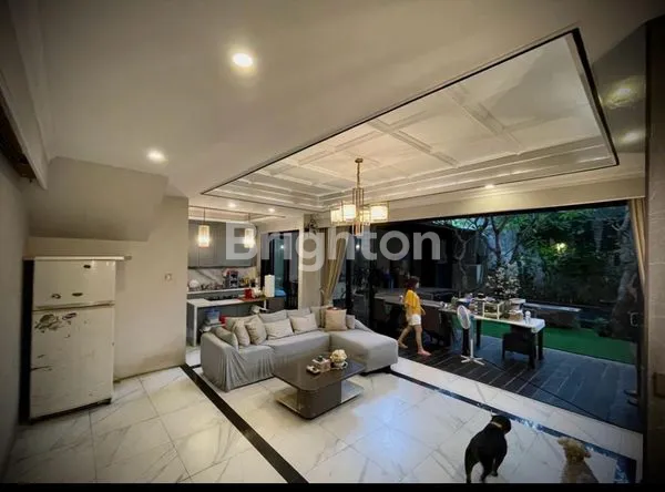 image RUMAH MEWAH ISTIMEWA DI LOKASI STRATEGIS RENON (2)