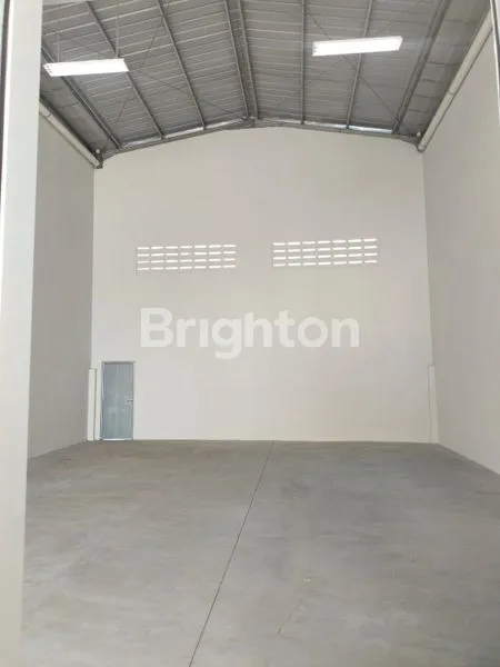 image GUDANG MULTIGUNA 3 BISNIS CENTER KARAWANG (2)