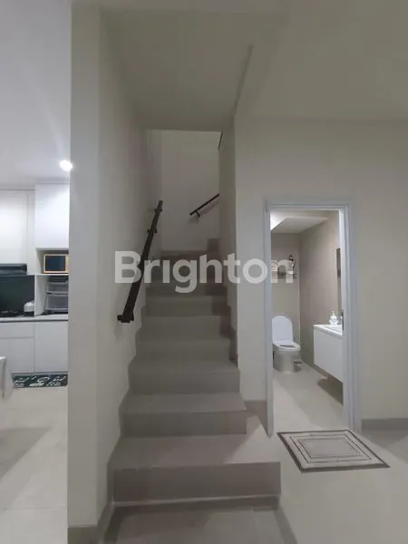 image RUMAH 2 LANTAI SIAP HUNI, SHM, DI KELAPA GADING (4)