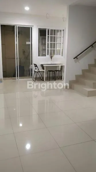 image RUMAH 2 LANTAI SIAP HUNI, SHM, DI KELAPA GADING (2)