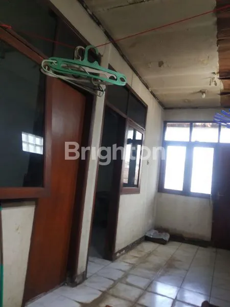 image POTENSI BESAR!KESEMPATAN INVESTASI!RUMAH STRATEGIS DAN LUAS DI JL. MADESA (5)