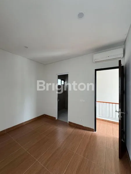 image RUMAH PRIMARY 3 LANTAI LT=91 LB=121 CLUSTER KOTA WISATA CIBUBUR (5)