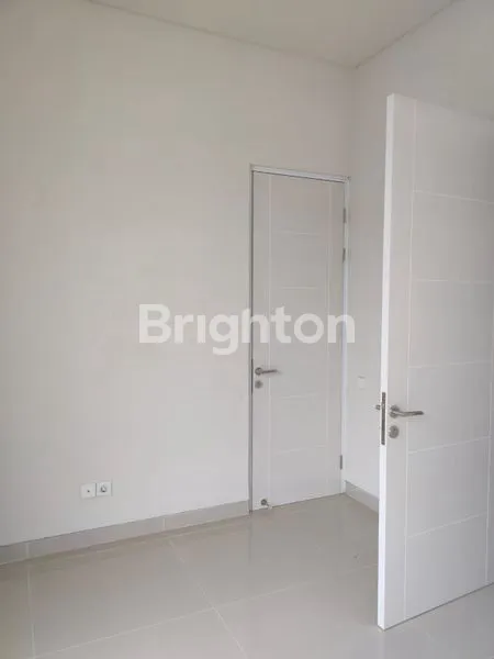 image RUMAH NEW GRESS KONSEP MINIMALIS MODERN HANYA 1 MENIT MENUJU AIRPORT JUANDA, FASILITAS TERLENGKAP DIKELASNYA (3)