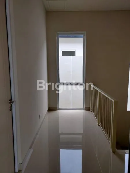 image RUMAH NEW GRESS KONSEP MINIMALIS MODERN HANYA 1 MENIT MENUJU AIRPORT JUANDA, FASILITAS TERLENGKAP DIKELASNYA (4)