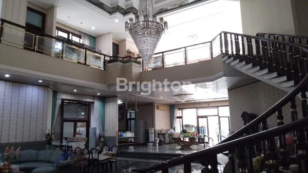 image RUMAH MEWAH 2 LANTAI DI DHARMAHUSADA, DEKAT GALAXY MALL (2)