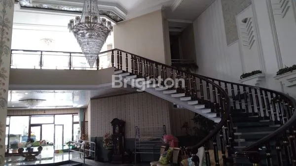 image RUMAH MEWAH 2 LANTAI DI DHARMAHUSADA, DEKAT GALAXY MALL (1)