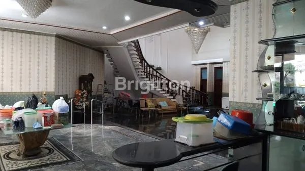 image RUMAH MEWAH 2 LANTAI DI DHARMAHUSADA, DEKAT GALAXY MALL (3)