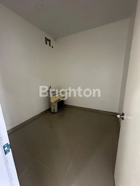 image DIJUAL RUMAH SIAP HUNI DAN FULL RENOVASI DI TIBAN MAS INDAH (3)