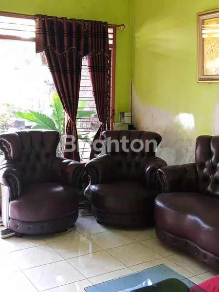 image DIJUAL RUMAH, KOMERSIAL AREA, LOKASI 0 METER JL. RAYA TANDES-KANDANGAN- BENOWO, SANGAT STRATEGIS (2)