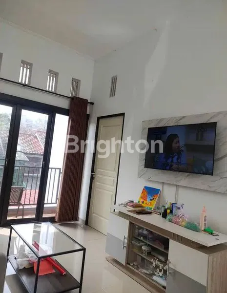 image RUMAH 2 LANTAI SIAP HUNI DEKAT EXIT TOL MALANG (7)