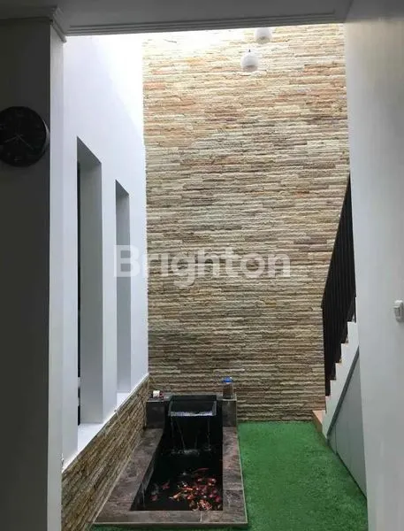 image RUMAH 2 LANTAI SIAP HUNI DEKAT EXIT TOL MALANG (3)