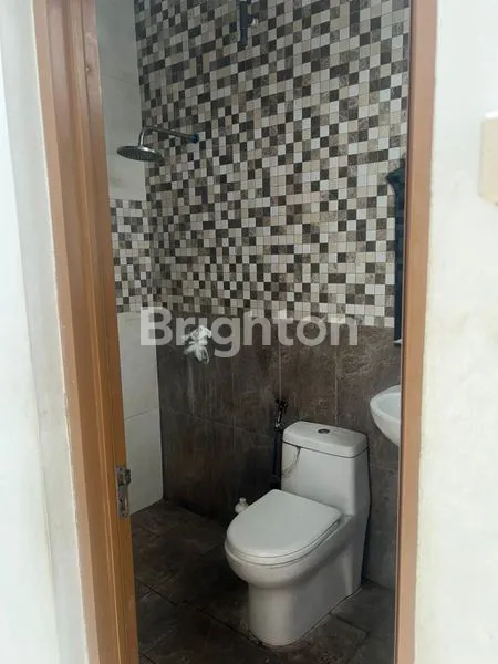 image RUMAH BAGUS SIAP HUNI UNTUK DISEWAKAN DI VILLA ILHAMI TANGERANG (8)