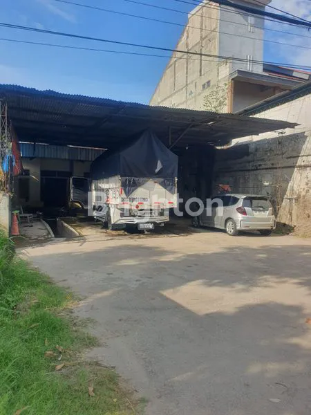 image RUMAH DAN SPACE USAHA DI BANARAN  JALAN UTAMA SRAGEN NGAWI (2)