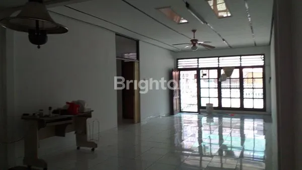 image RUMAH BERSIH DAN NYAMAN DI TAMAN ARIES JAKARTA BARAT  (2)