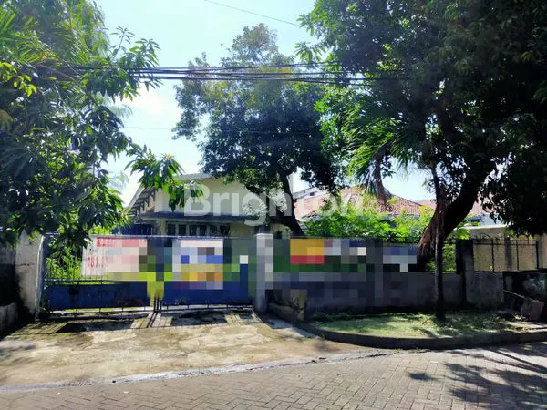 image RUMAH LOKASI STRATEGIS DI TENGAH KOTA SEMARANG TENGAH (1)