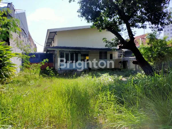 image RUMAH LOKASI STRATEGIS DI TENGAH KOTA SEMARANG TENGAH (2)