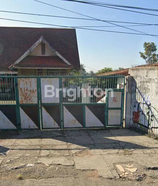 image DIJUAL RUMAH DENGAN TANAH LUAS (2)