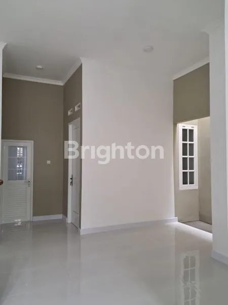 image RUMAH CANTIK DI GRIYA LOKA BSD BARU RENOVASI (2)