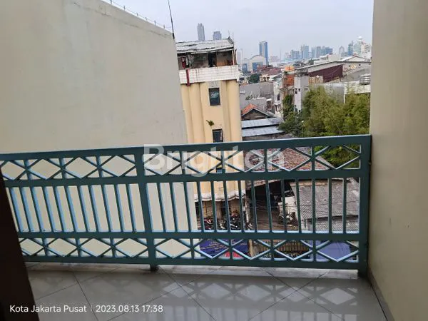 image JUAL CEPAT ! RUMAH KOST PINGGIR JALAN KAMAR TERISI SEMUA DI SAWAH BESAR, JAKARTA PUSAT (6)