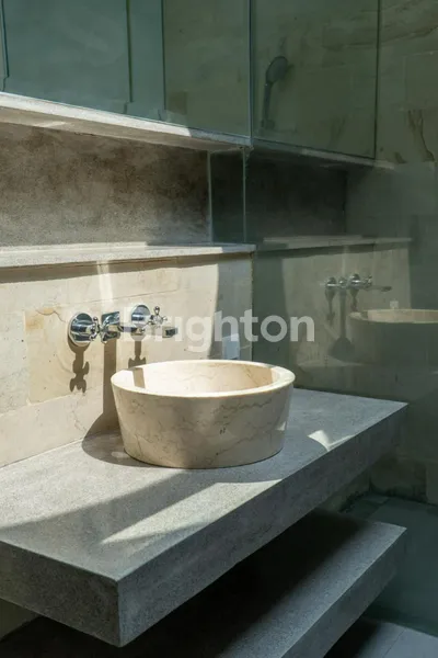 image DIJUAL VILLA 3KM 3KT - KEROBOKAN (4)