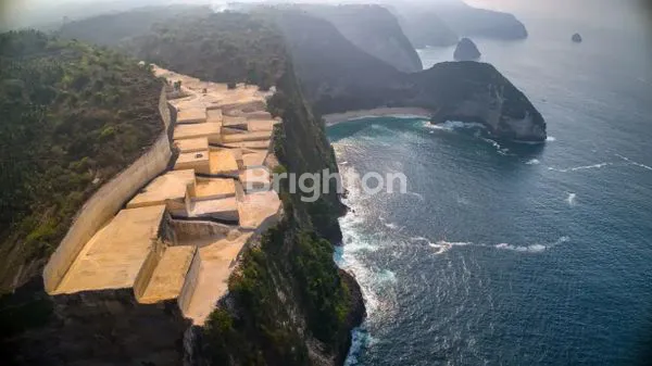 image TANAH TEPI PANTAI DI NUSA PENIDA (1)