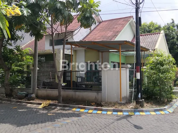 image DIJUAL RUMAH, BUTUH RENOVASI, LOKASI TERDEPAN DI WESTERN REGENCY (1)