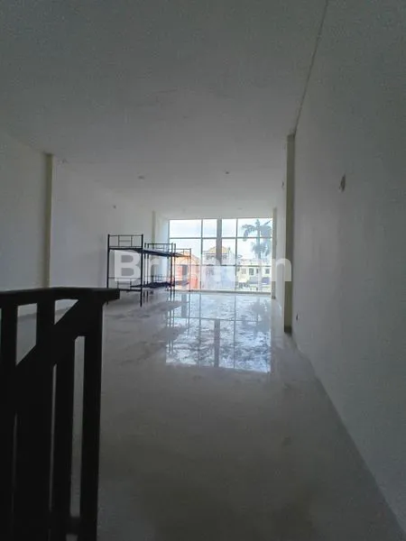 image RUKO 3 LANTAI DI GREEN VILLE, LUAS 229 M² (2)