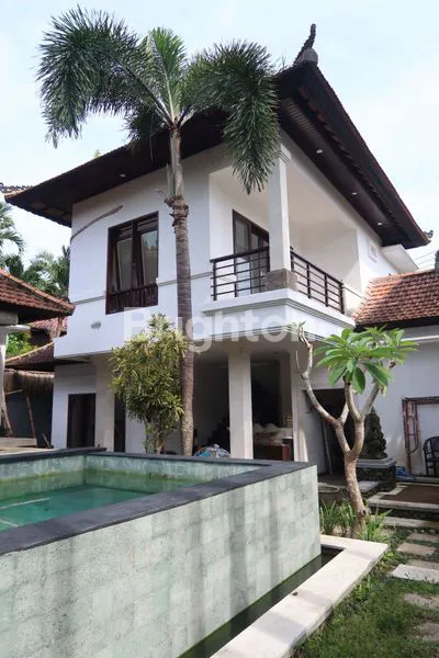 image DISEWAKAN VILLA MEWAH DAN LUAS (4)
