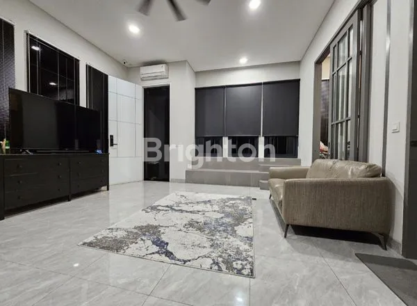 image RUMAH AETHER GREENWICH BSD CITY FURNISH HOOK 3 LANTAI TANGERANG (3)