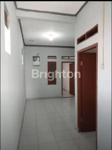 image RUMAH SIAP HUNI DI JALAN CENDANA PERUMNAS SETNEG SURADITA CISAUK (2)