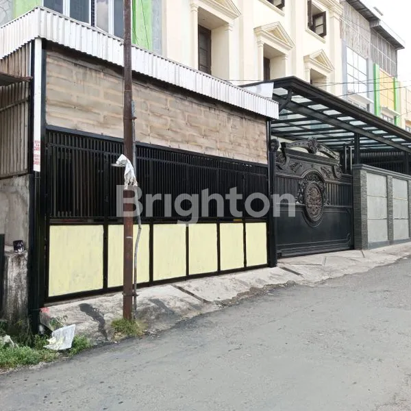 image RUMAH TOWN HOUSE DI JUAL CEPAT (1)