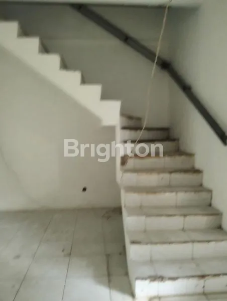 image RUKO STRATEGIS PINGGIR JALAN KEBAYORAN LAMA  (4)