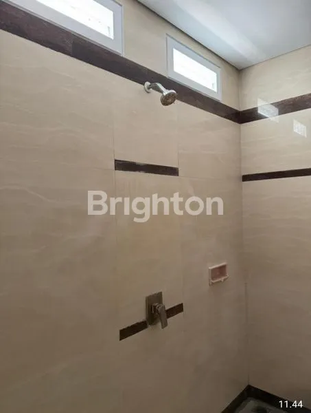 image RUMAH 2 LANTAI 4 KAMAR DAN 3 KAMAR MANDI LOKASI STRATEGIS DI DENPASAR SELATAN PANJER (8)