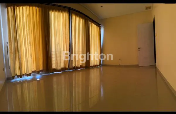 image RUMAH 2 LANTAI 4 KAMAR DAN 3 KAMAR MANDI LOKASI STRATEGIS DI DENPASAR SELATAN PANJER (2)