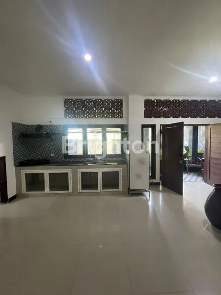 image RUMAH DISEWAKAN DI SANUR (1)